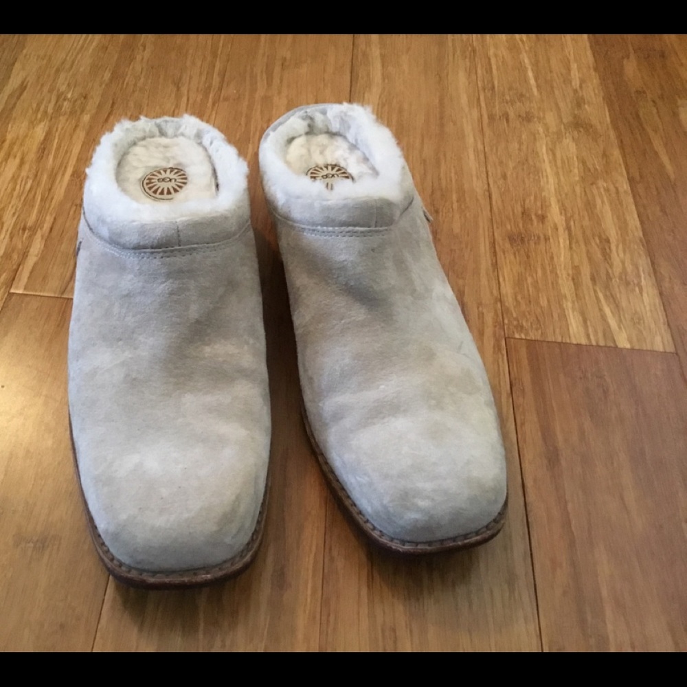 UGG clog